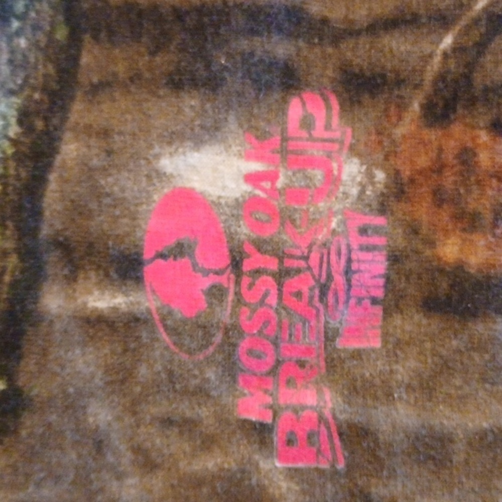 MOSSY OAK CAMO, LONG SLEEVE SHIRT, SIZE SMALL YOUTH. - Picture 2 of 6